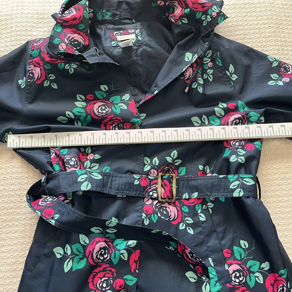Capelli Raincoat with hood & belt, Ladies Med , darkest navy with floral print - Picture 12 of 16